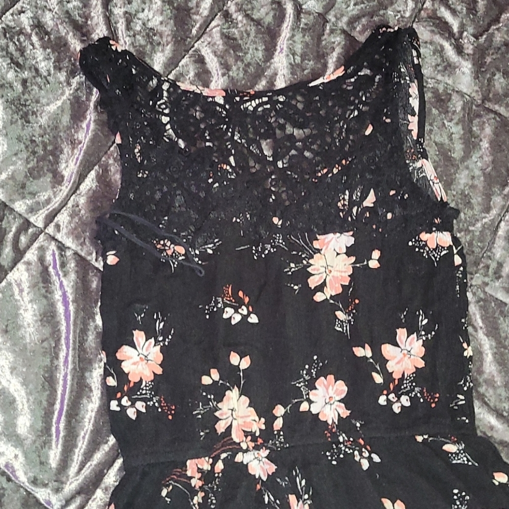 Rompers - Picture 2 of 4
